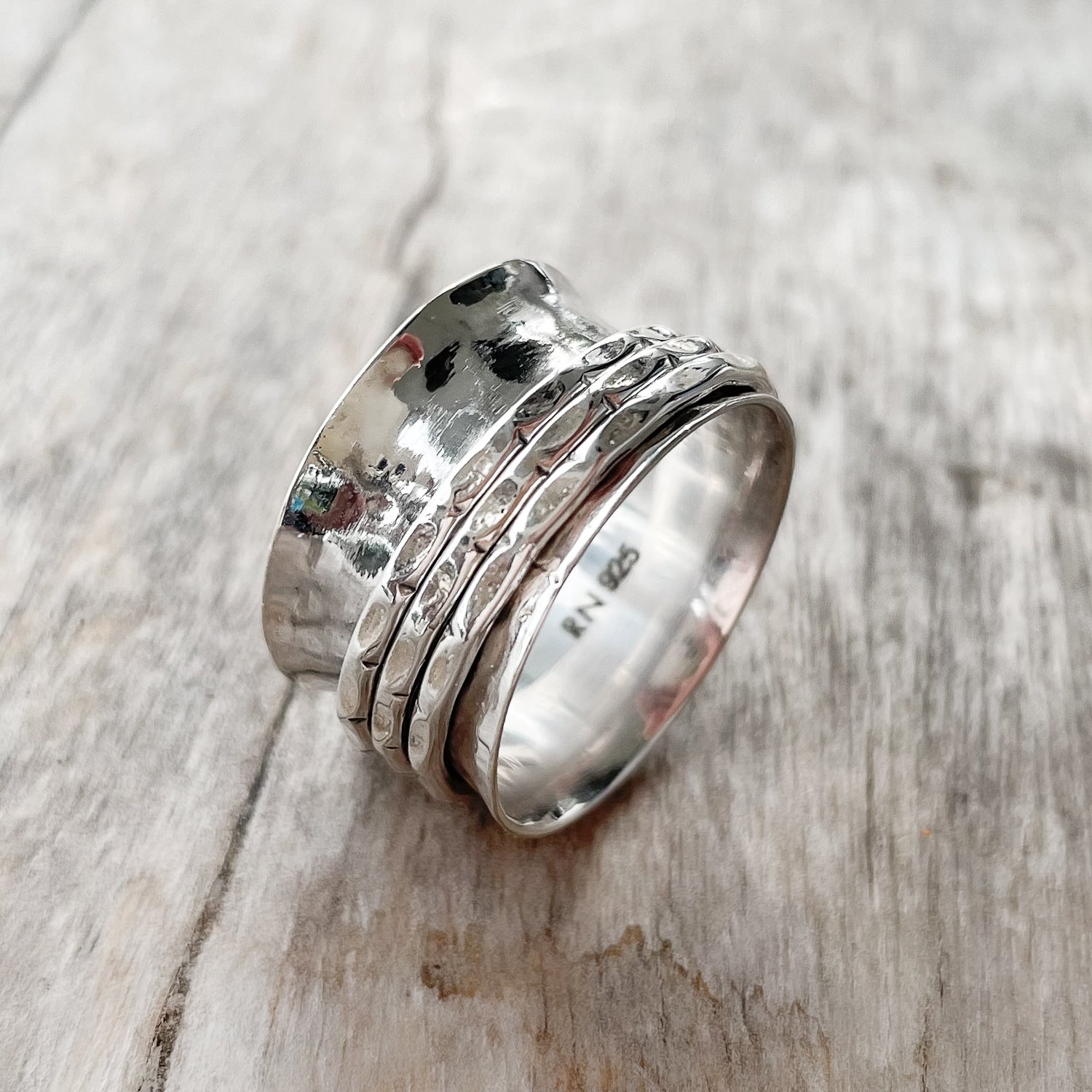 WHAT IS A SPINNER RING AND HOW DO THEY WORK? | Shop LC